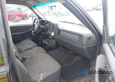 2000 Chevrolet Silverado from USA, damaged, VIN 1GCEC14V4YE134002